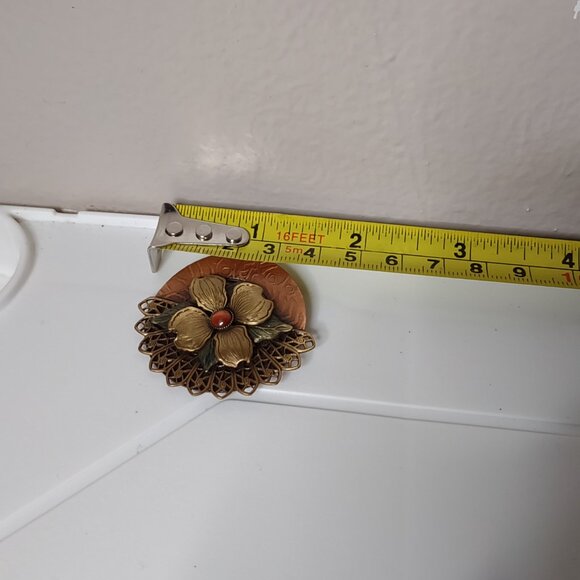 Multi Tone Metal Flower Brooch - Picture 4 of 6